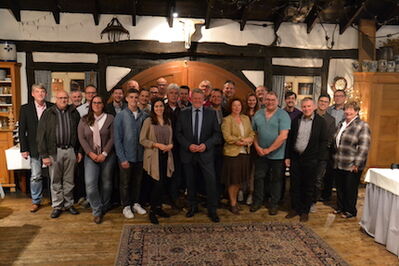 Bei guter Stimmung stellten sich die gewählten VG- Ratskandidaten zum „Familienfoto" auf