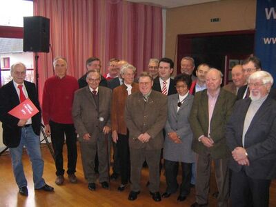 Verdiente Mitglieder aus dem Kreis Altenkirchen wurden beim Herbstempfang der Kreis-SPD in Elkenroth ausgezeichnet.