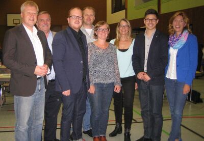 Der neu gewählte geschäftsführende SPD-Kreisvorstand um den Kreisvorsitzenden Andreas Hundhausen (3. von links).