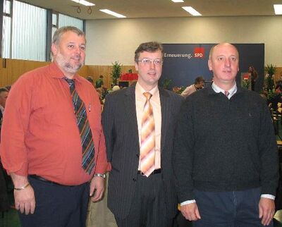 von links: Norbert Klaes (Neue Medien), Kreisvorsitzender MdL Dr. Matthias Krell, Geschäftsführer Klaus Käfer